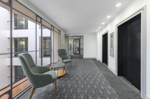 The Savoy Hotel On Little Collins Melbourne - Sunshine Coast Tourism 10
