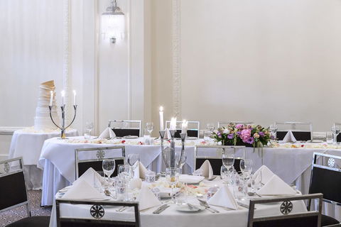 The Savoy Hotel On Little Collins Melbourne - Sunshine Coast Tourism 23