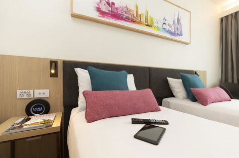 Ibis Melbourne Central - Sunshine Coast Tourism 7