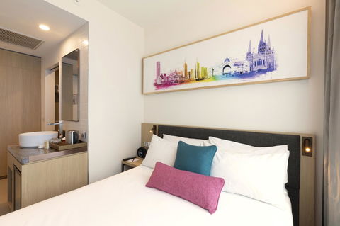 Ibis Melbourne Central - Sunshine Coast Tourism 5