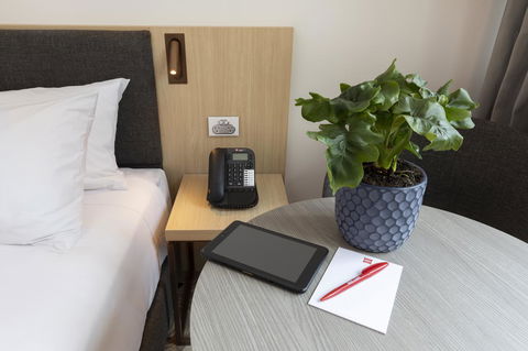 Ibis Melbourne Central - Sunshine Coast Tourism 8