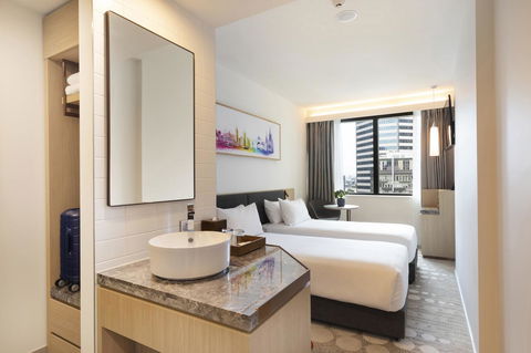 Ibis Melbourne Central - Sunshine Coast Tourism 11