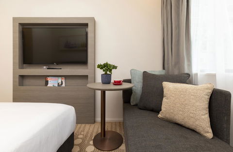 Ibis Melbourne Central - Sunshine Coast Tourism 42