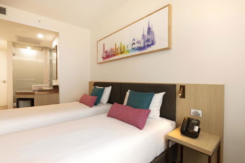 Ibis Melbourne Central - Sunshine Coast Tourism 10
