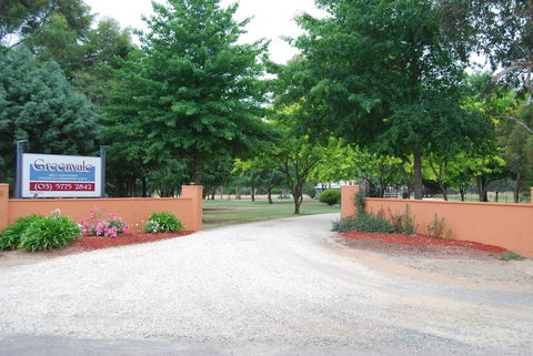 Greenvale Holiday Units - Sunshine Coast Tourism 1