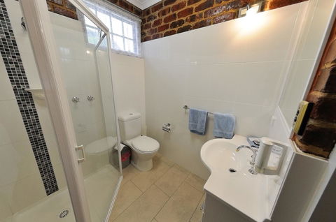 Greenvale Holiday Units - Sunshine Coast Tourism 5