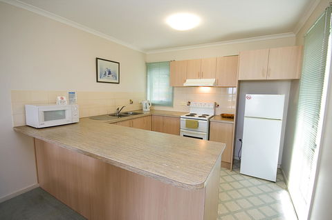 Anchorage Motel & Villas Lorne - Holiday Sunshine Coast 25