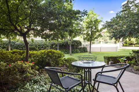 Melbourne Luxury Paradise - Sunshine Coast Tourism 1