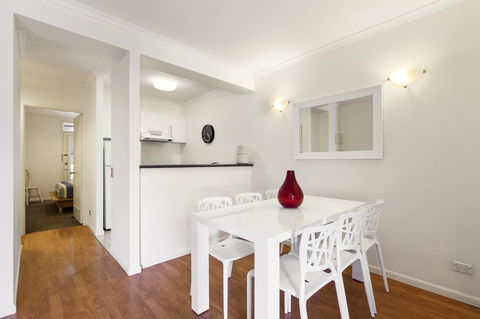 Melbourne Luxury Paradise - Sunshine Coast Tourism 6