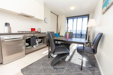 Melbourne SkyHigh Apartments - Sunshine Coast Tourism 8