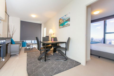 Melbourne SkyHigh Apartments - Sunshine Coast Tourism 7