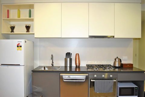 Melbourne SkyHigh Apartments - Sunshine Coast Tourism 31