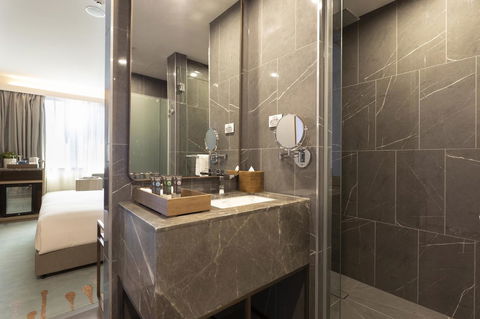 Novotel Melbourne Central - Sunshine Coast Tourism 23