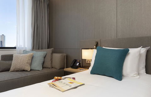 Novotel Melbourne Central - Sunshine Coast Tourism 3