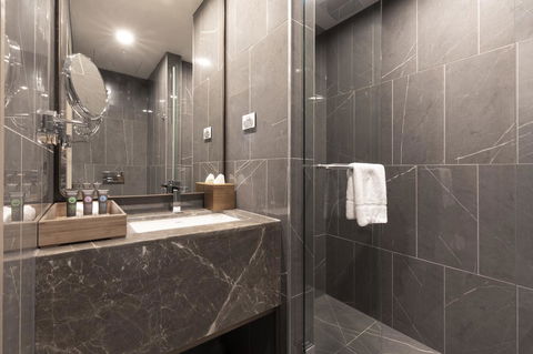 Novotel Melbourne Central - Sunshine Coast Tourism 6