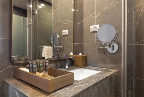 Novotel Melbourne Central - Sunshine Coast Tourism 5