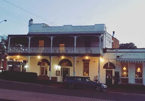 The Alexandra Hotel - Sunshine Coast Tourism 31