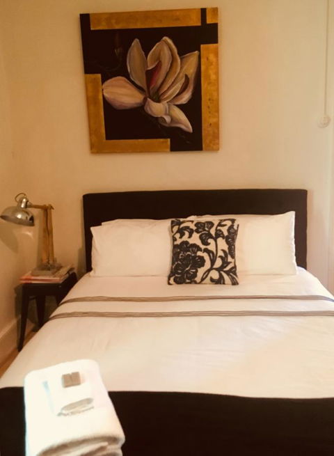 The Alexandra Hotel - Sunshine Coast Tourism 15