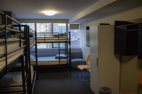 Nomads Melbourne Backpackers - Sunshine Coast Tourism 44
