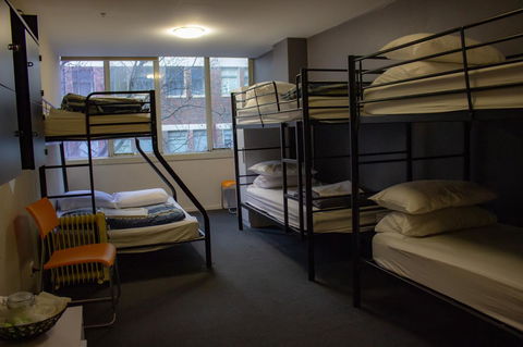 Nomads Melbourne Backpackers - Sunshine Coast Tourism 39