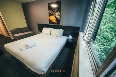 Nomads Melbourne Backpackers - Sunshine Coast Tourism 19