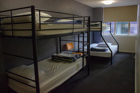 Nomads Melbourne Backpackers - Sunshine Coast Tourism 40