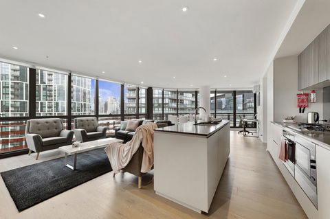 Best Views On Collins - Holiday Sunshine Coast 18