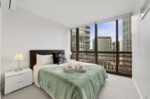 Best Views On Collins - Holiday Sunshine Coast 21