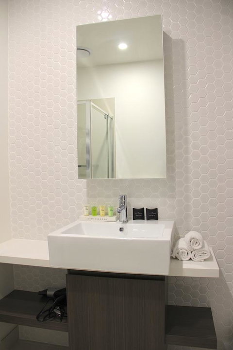Whitehorse Apartments Hotel - Sunshine Coast Tourism 23