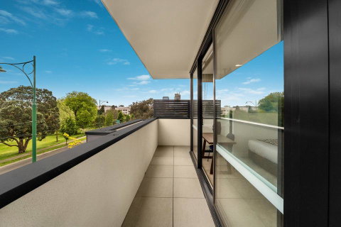Whitehorse Apartments Hotel - Sunshine Coast Tourism 40