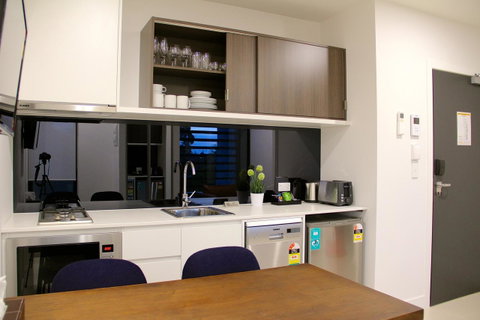 Whitehorse Apartments Hotel - Sunshine Coast Tourism 16