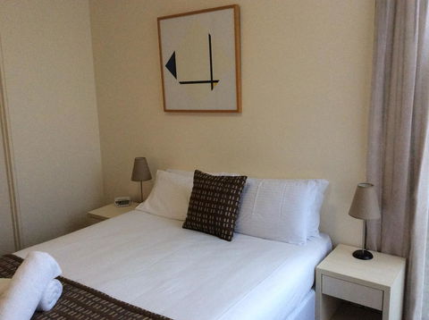 Phillip Island Apartments - Sunshine Coast Tourism 28