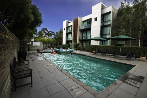 Phillip Island Apartments - Sunshine Coast Tourism 1
