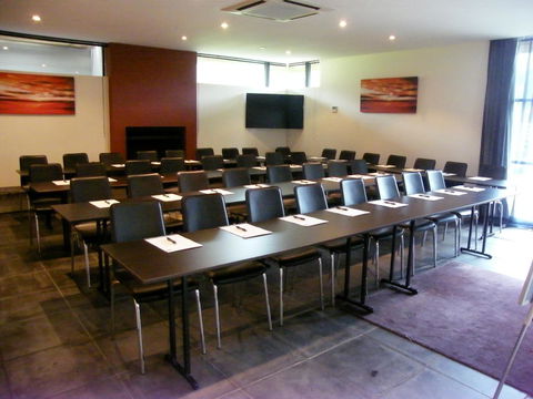 Phillip Island Apartments - Sunshine Coast Tourism 18