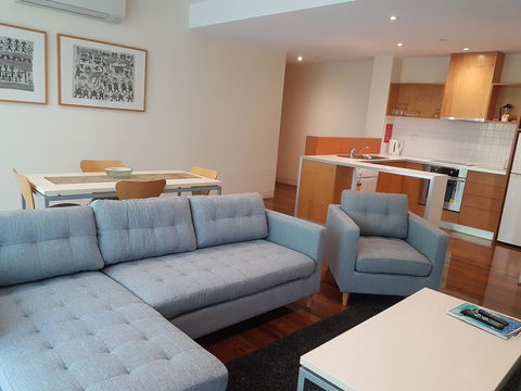Phillip Island Apartments - Sunshine Coast Tourism 2