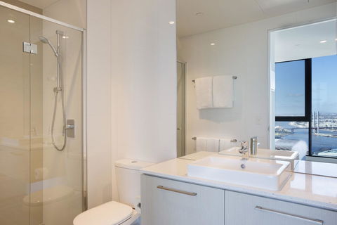 City Tempo - Lonsdale St - Sunshine Coast Tourism 3