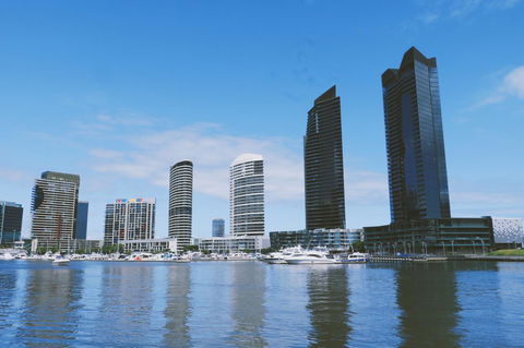 Waterside S Collection - Holiday Sunshine Coast 7