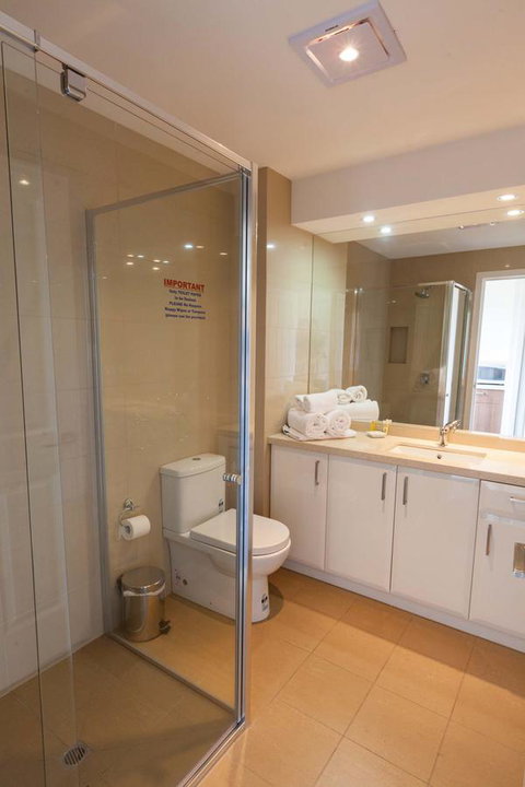 Bay Motel Safety Beach - Sunshine Coast Tourism 18