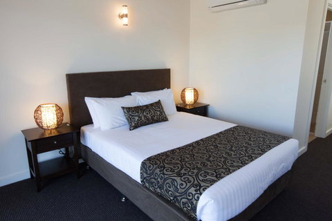 Bay Motel Safety Beach - Sunshine Coast Tourism 23