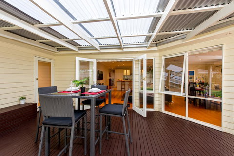 Lovely 5BR Full House In Glen Waverley, Walk To Train, Bus & Shops - Holiday Sunshine Coast 13