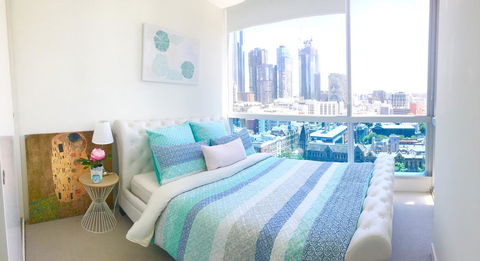 La Maison - Great View, Free Parking, Pool, Gym, Perfectly Located 2BR Apartment - Holiday Sunshine Coast 3