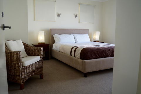 Rayville Boat Houses - Sunshine Coast Tourism 24