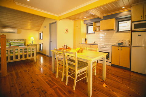 Rayville Boat Houses - Sunshine Coast Tourism 28