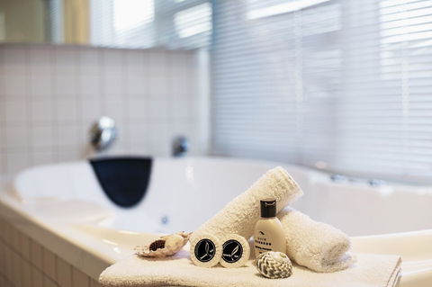 Rayville Boat Houses - Sunshine Coast Tourism 19