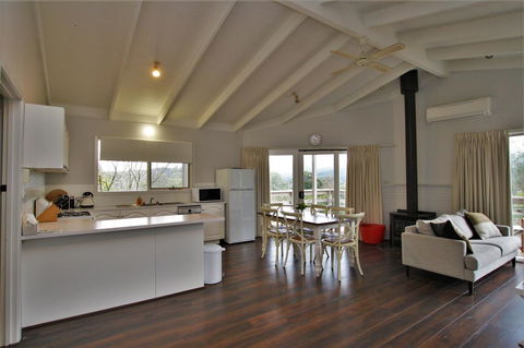 Hamptons In Healesville - Sunshine Coast Tourism 3