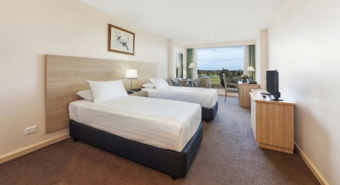 Bayview On The Park - Holiday Sunshine Coast 4