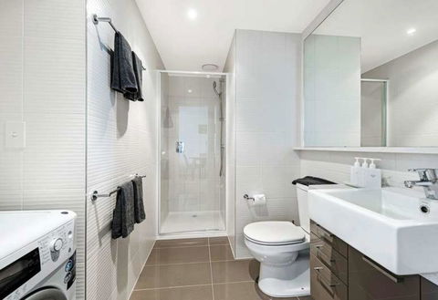 Luxury Apartments With View - Sunshine Coast Tourism 11