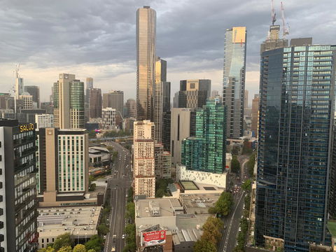 Luxury Apartments With View - Sunshine Coast Tourism 35