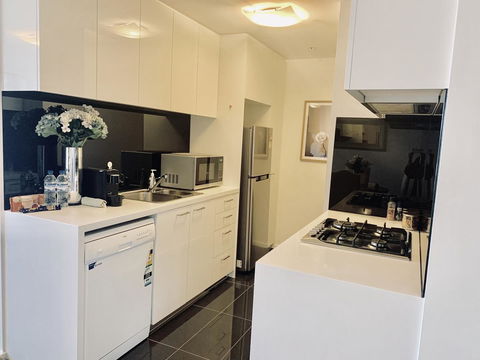 Luxury Apartments With View - Sunshine Coast Tourism 25