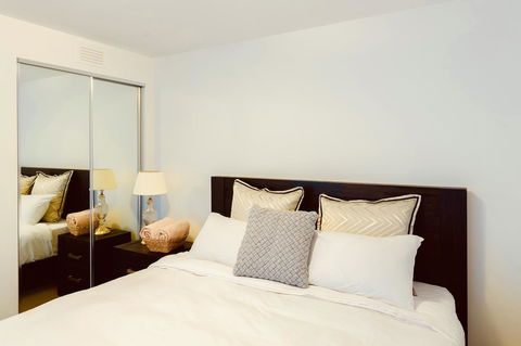 Luxury Apartments With View - Sunshine Coast Tourism 23